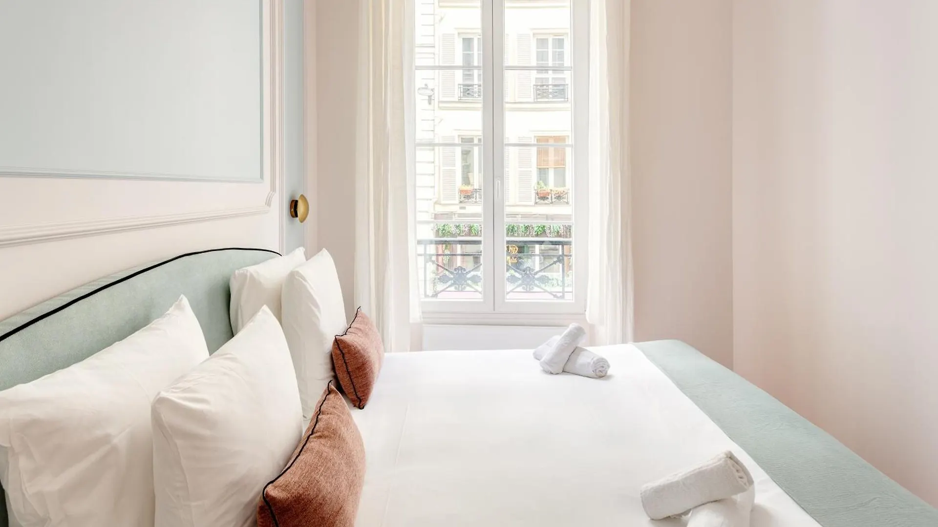 The Saint Georges Apartment Paris